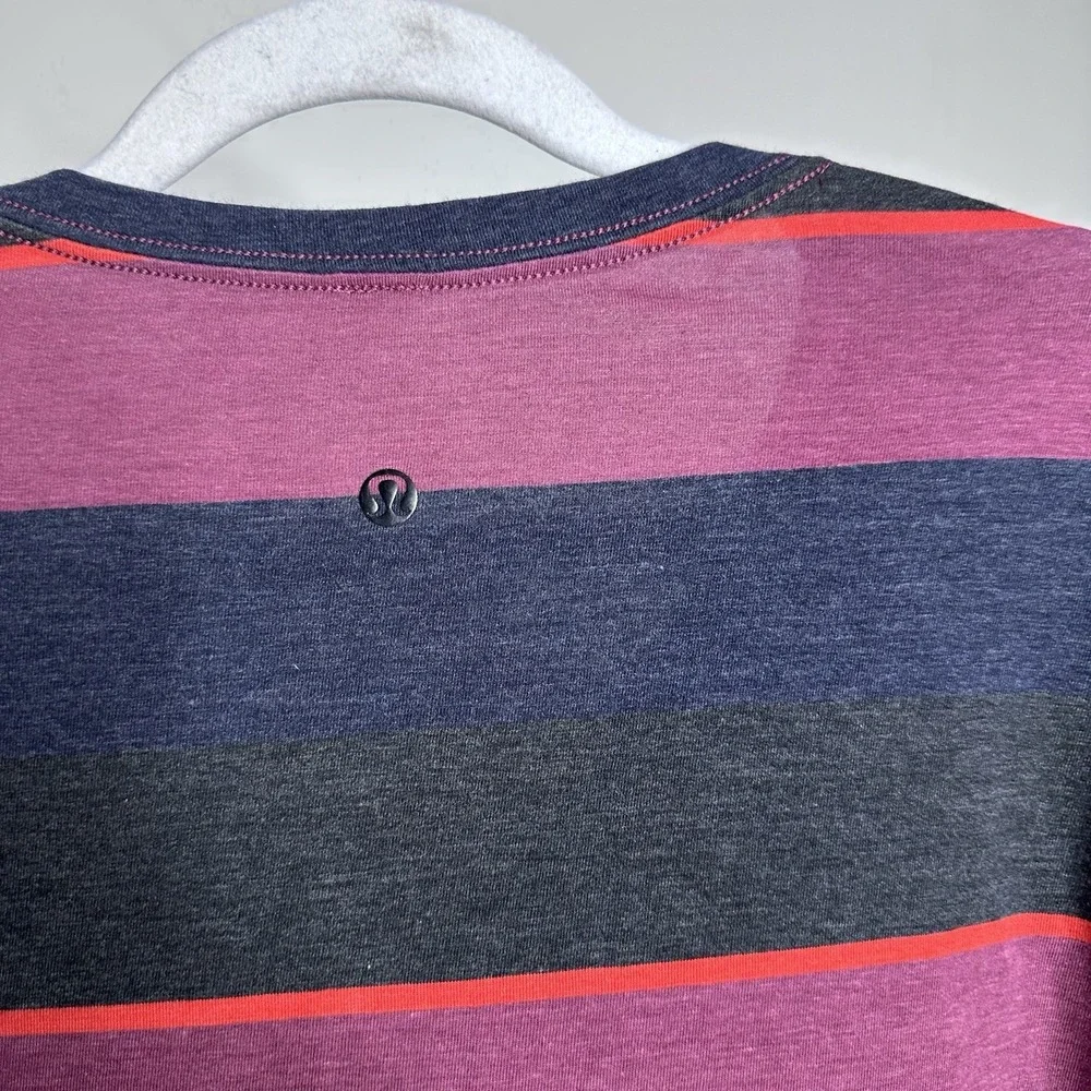 Lululemon Short Sleeve Striped V-Neck T Shirt Size Small Casual Stretch